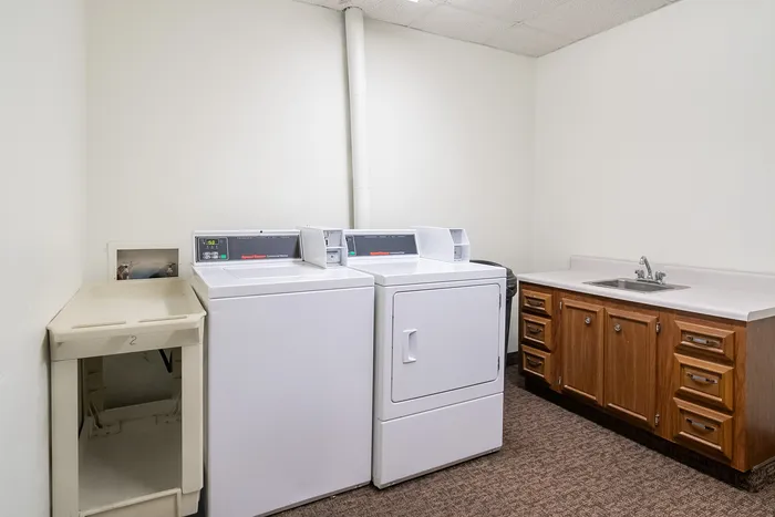 Regency-Tower-Apartments-Springfield-Missouri-Laundry