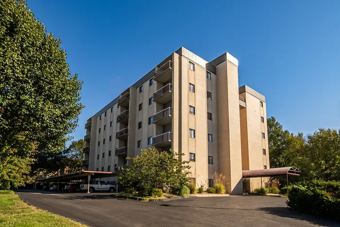 Regency-Tower-Apartments-Springfield-Missouri-Exterior-Street-View