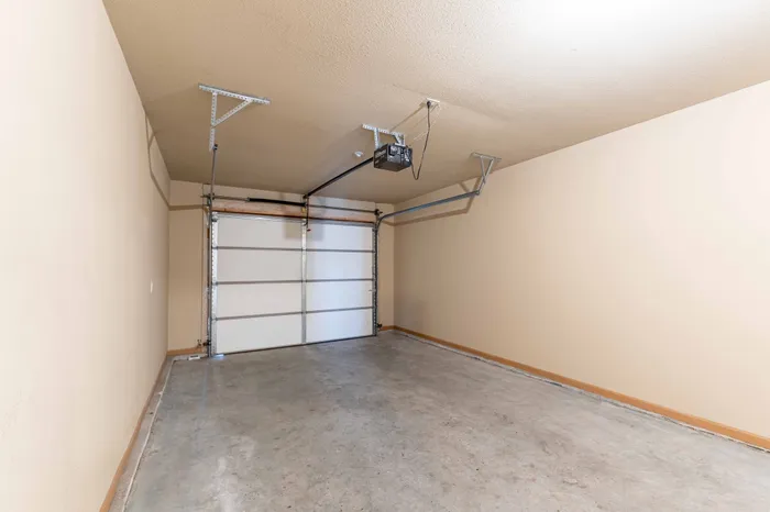 Oakwood-Heights-Townhomes-Republic-Missouri-Phase-1-Two-Bedroom-Garage
