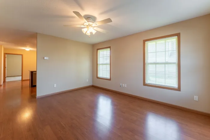 Oakwood-Heights-Townhomes-Republic-Missouri-Phase-1-Two-Bedroom-Living-Room-Hallway