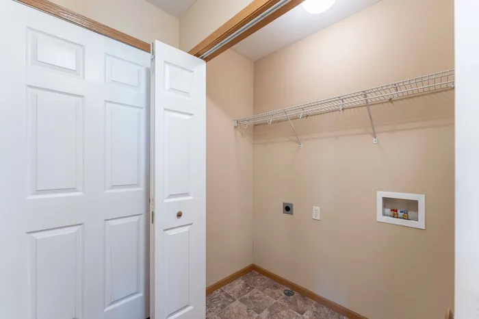 Oakwood-Heights-Townhomes-Republic-Missouri-Phase-1-Two-Bedroom-Laundry