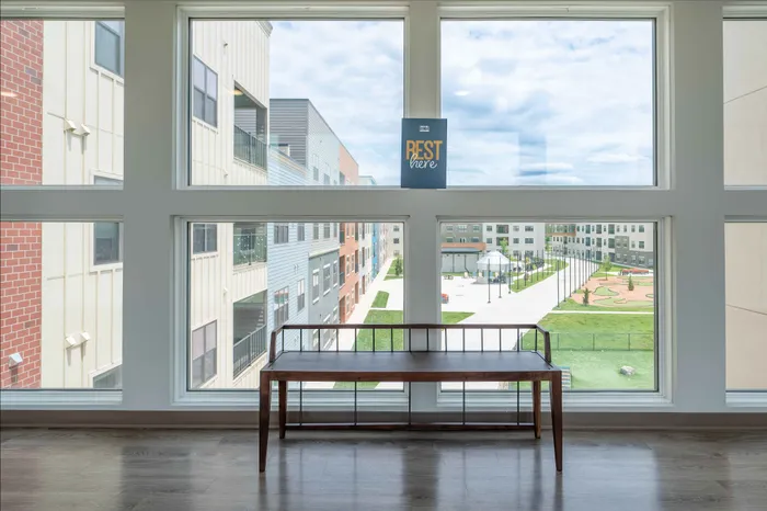 Union-Mill-Apartments-Wichita-Kansas-Amenities-Indoor-Mile-Walk-Resting-Bench-Courtyard-View