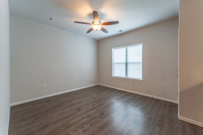 Union-Mill-Apartments-Wichita-Kansas-Studio-Home-Living-Space