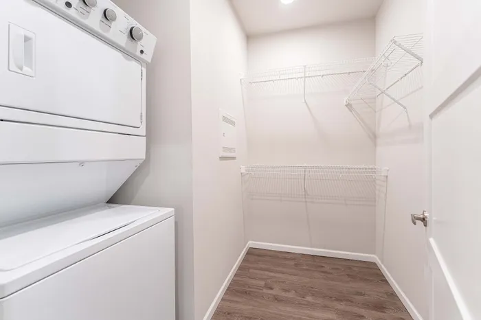 Union-Mill-Apartments-Wichita-Kansas-Studio-Home-Washer-Dryer-Closet