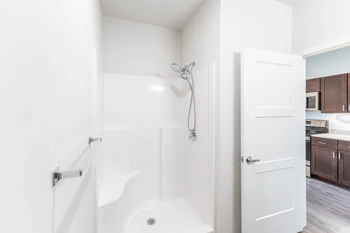 Union-Mill-Apartments-Wichita-Kansas-Studio-Home-Shower