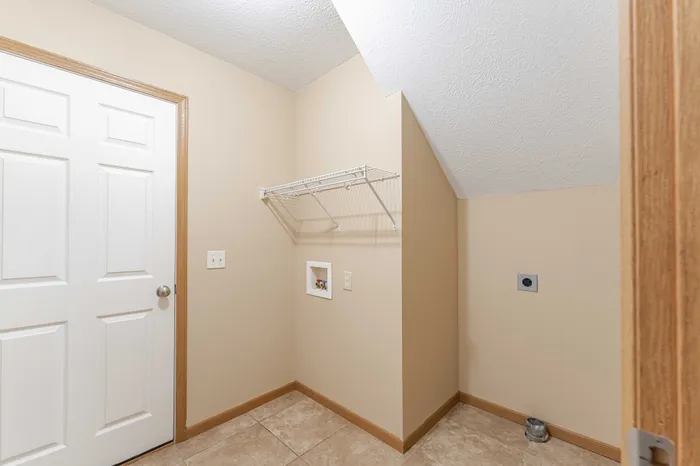 Oakwood-Heights-Townhomes-Republic-Missouri-Phase-1-Three-Bedroom-Laundry-Room
