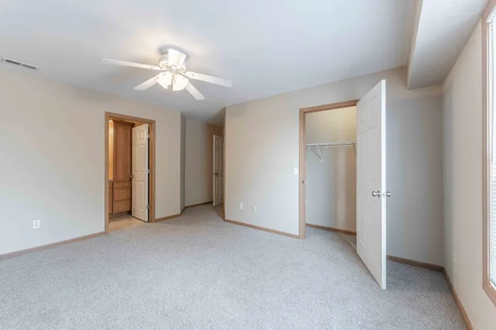Oakwood-Heights-Townhomes-Republic-Missouri-Phase-1-Three-Bedroom-Primary-Bedroom-Closet