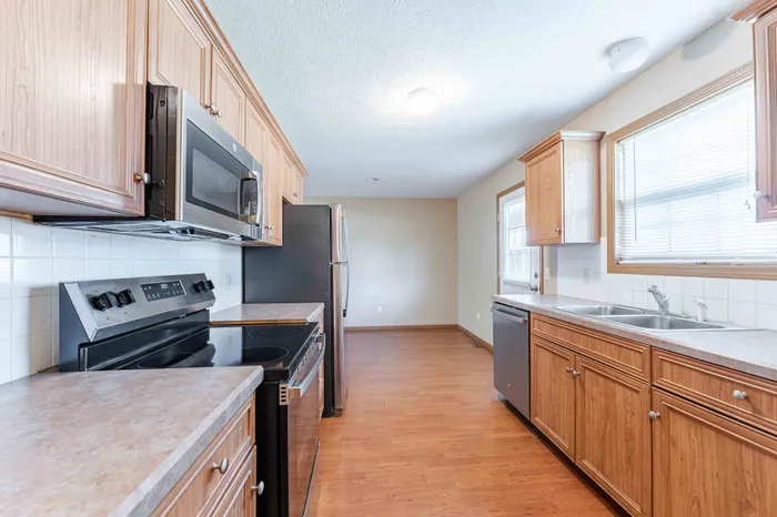 Oakwood-Heights-Townhomes-Republic-Missouri-Phase-1-Three-Bedroom-Remodeled-Kitchen-Laundry-Room-View