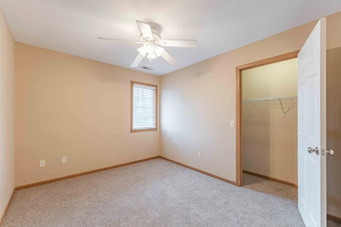 Oakwood-Heights-Townhomes-Republic-Missouri-Phase-1-Three-Bedroom-Second-Bedroom-Closet