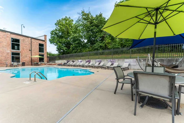 Township-28-Apartments-Springfield-Missouri-Amenities- Saltwater-Pool-Outdoor-View