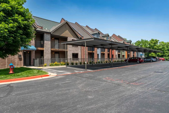Township-28-Apartments-Springfield-Missouri-Amenities-Covered-Parking-Spots