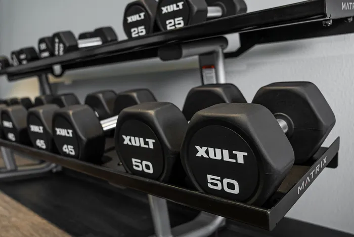Crescent-Falls-Apartments-Joplin-Missouri-Amenities-Fitness-Center-Weights