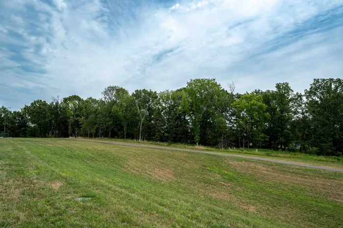 Crescent-Falls-Apartments-Joplin-Missouri-Amenities-Walking-Trail-Tree-Line