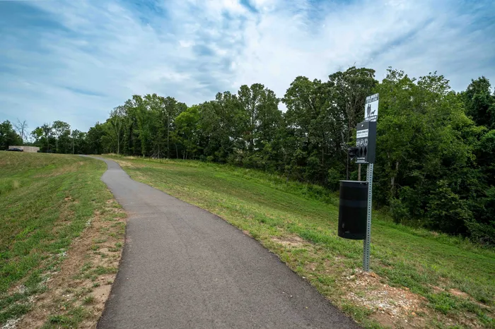 Crescent-Falls-Apartments-Joplin-Missouri-Amenities-Walking-Trail-Pet-Waste-Station
