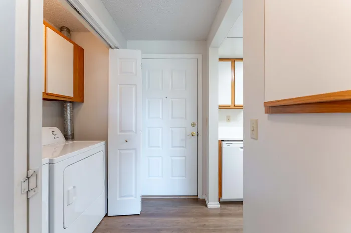 The-Abbey-Apartments-Springfield-Missouri-Phase-1-Two-Bedroom-A-Front-Door-Washer-Dryer