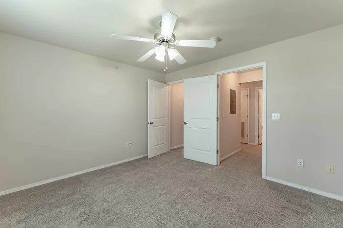 The-Abbey-Apartments-Springfield-Missouri-Phase-2-Two-Bedroom-Second-Bedroom-Closet