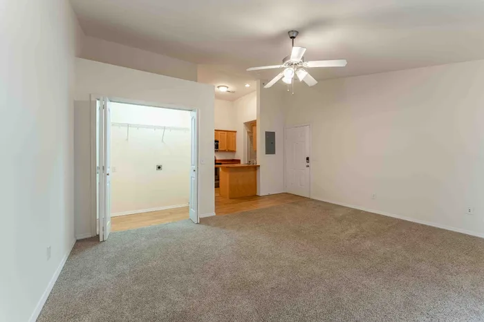 Battlefield-Park-Apartments-Springfield-Missouri-Studio-Living-Space-Washer-Dryer