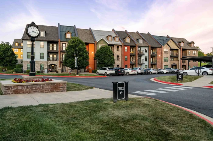 Township-28-Apartments-Springfield-Missouri-Exteriors-Community-At-Twilight