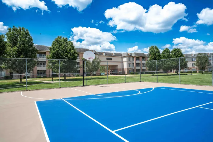 The-Abbey-Apartments-Springfield-Missouri-Amenities-Basketball-Court
