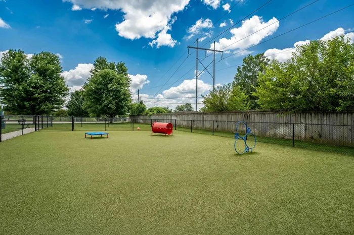 The-Abbey-Apartments-Springfield-Missouri-Amenities-Dog-Park