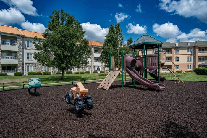 The-Abbey-Apartments-Springfield-Missouri-Amenities-Playground-Equipment