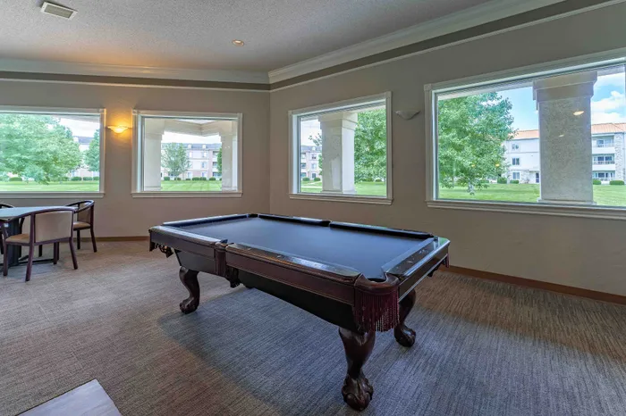 The-Abbey-Apartments-Springfield-Missouri-Amenities-Clubhouse-Pool-Table