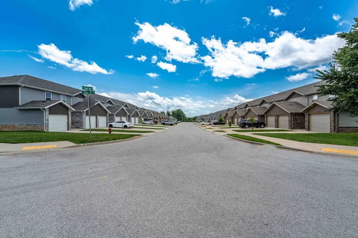 Oakwood-Heights-Townhomes-Republic-Missouri-Phase-Two-Exteriors-Street-View