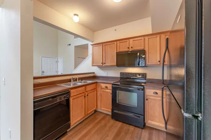 Martin-Riley-Apartment-Homes-Springfield-Missouri-Four-Bedroom-Kitchen