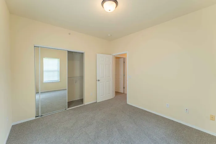 Martin-Riley-Apartment-Homes-Springfield-Missouri-Four-Bedroom-Second-Bedroom-Entrance-Closet