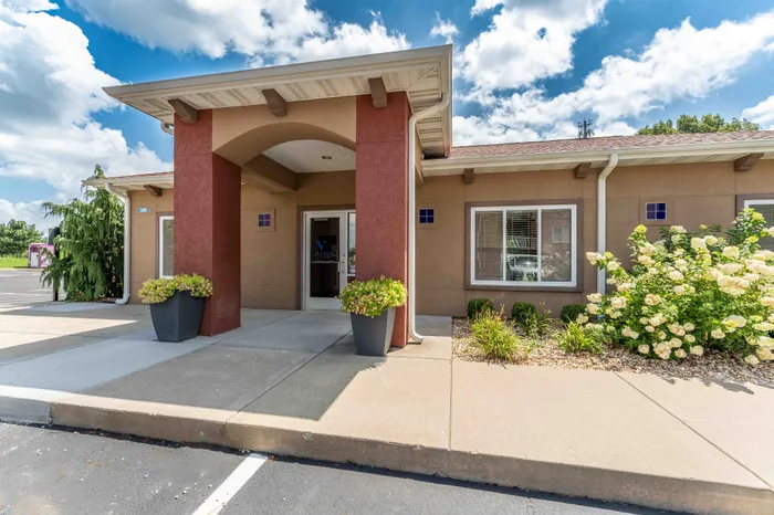 Verandas-Apartments-Springfield-Missouri-Leasing-Office