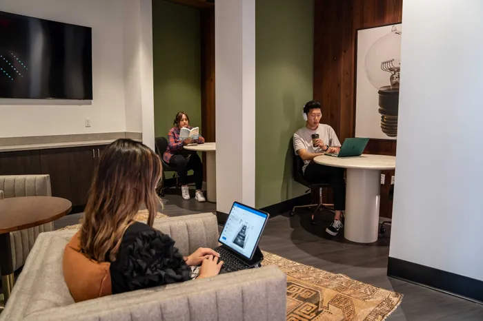 Heritage-Apartments-Springfield-Missouri-Luxury-Amenities-Co-Working-Space