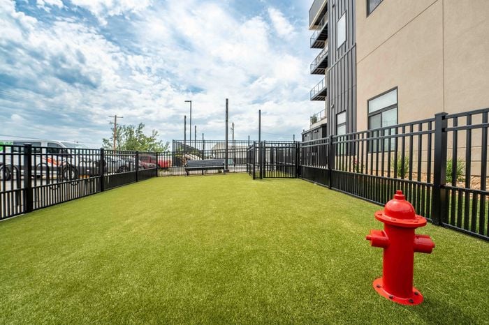 Heritage-Apartments-Springfield-Missouri-Luxury-Amenities-Dog-Park-Fire-Hydrant