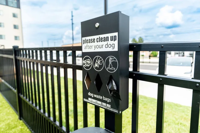 Heritage-Apartments-Springfield-Missouri-Luxury-Amenities-Pet-Friendly-Waste-Station