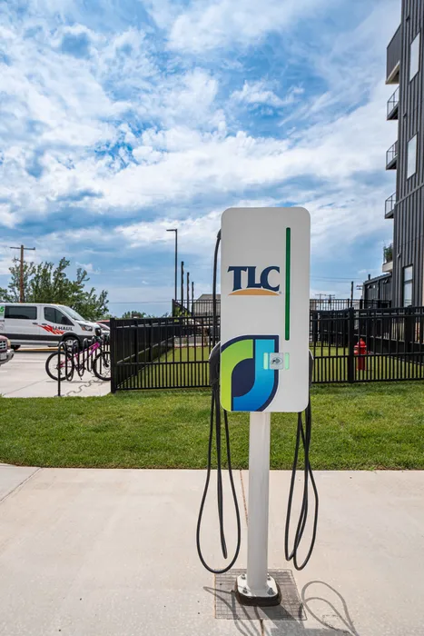 Heritage-Apartments-Springfield-Missouri-Luxury-Amenities-EV-Charging-Station