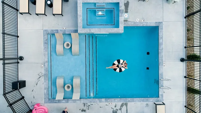 Heritage-Apartments-Springfield-Missouri-Luxury-Amenities-Swimming-Pool-Aerial-View