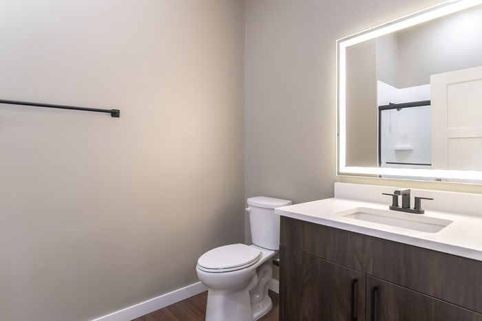 Heritage-Apartments-Springfield-Missouri-Sterling-Three-Bedroom-Guest-Bathroom