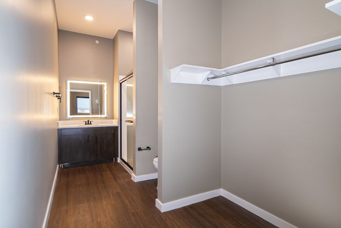 Heritage-Apartments-Springfield-Missouri-Sterling-Three-Bedroom-Primary-Bathroom-Closet