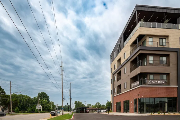 Heritage-Apartments-Springfield-Missouri-Luxury-Apartment-Homes-Fremont-Street-Exteriors