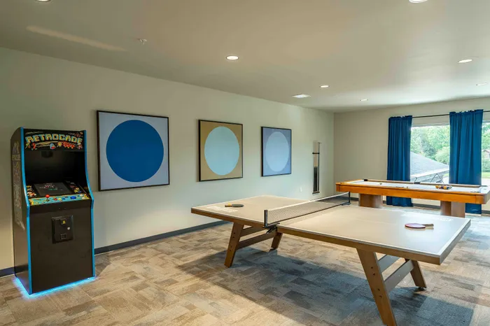 Crescent-Falls-Apartments-Joplin-Missouri-Amenities-Game-Room
