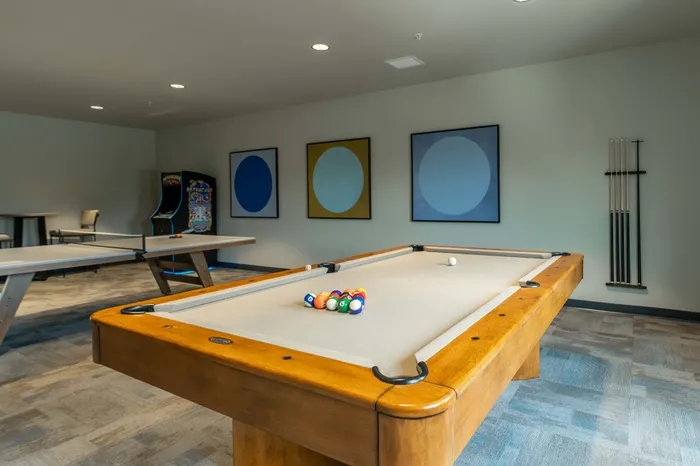 Crescent-Falls-Apartments-Joplin-Missouri-Amenities-Game-Room-Pool-Table