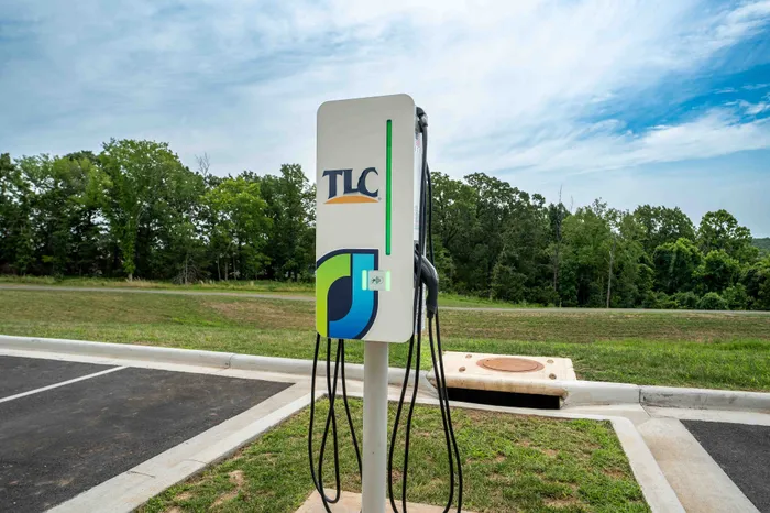 Crescent-Falls-Apartments-Joplin-Missouri-Amenities-EV-Charging-Station