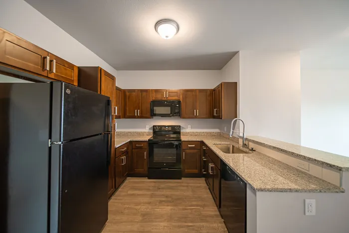 Crescent-Falls-Apartments-Joplin-Missouri-One-Bedroom-Kitchen