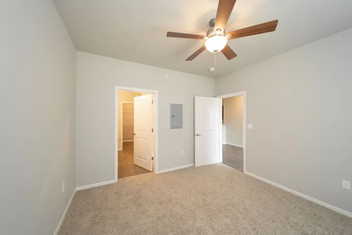 Crescent-Falls-Apartments-Joplin-Missouri-One-Bedroom-Entrance