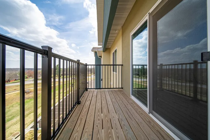 Crescent-Falls-Apartments-Joplin-Missouri-One-Bedroom-Balcony