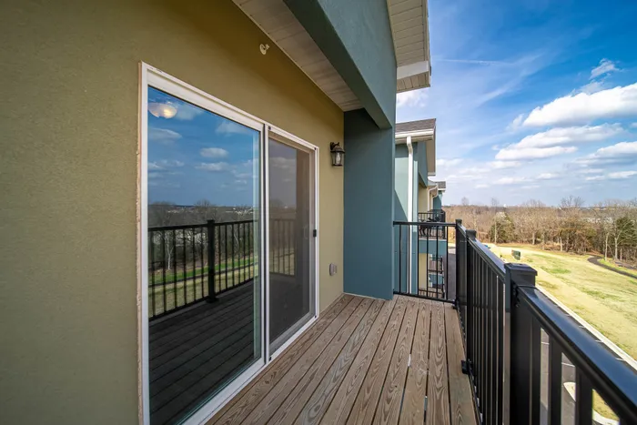 Crescent-Falls-Apartments-Joplin-Missouri-One-Bedroom-Balcony-Space