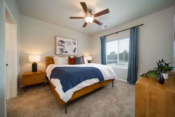 Crescent-Falls-Apartments-Joplin-Missouri-Furnished-One-Bedroom