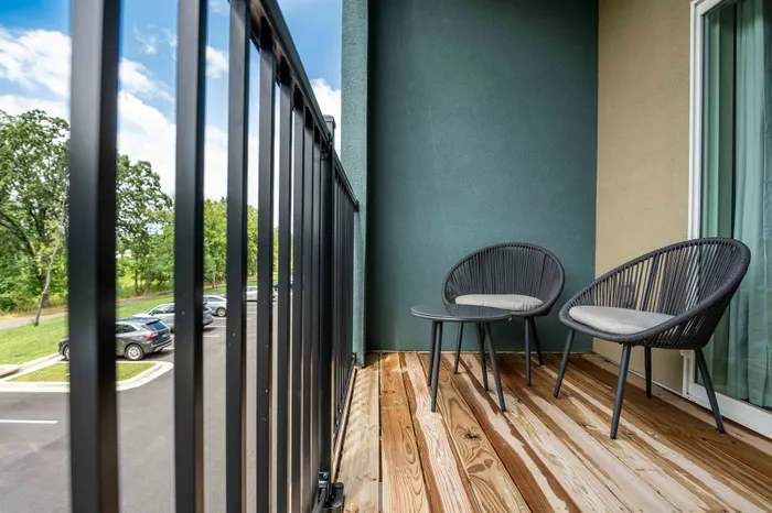 Crescent-Falls-Apartments-Joplin-Missouri-Furnished-Two-Bedroom-Balcony-Chairs