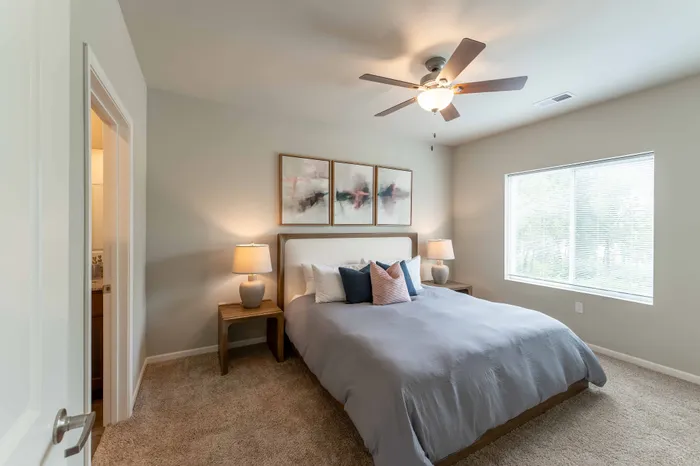 Crescent-Falls-Apartments-Joplin-Missouri-Furnished-Two-Bedroom-AirBNB-Primary-Bedroom