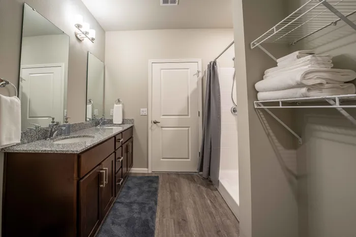 Crescent-Falls-Apartments-Joplin-Missouri-Furnished-Two-Bedroom-AirBNB-Primary-Bathroom
