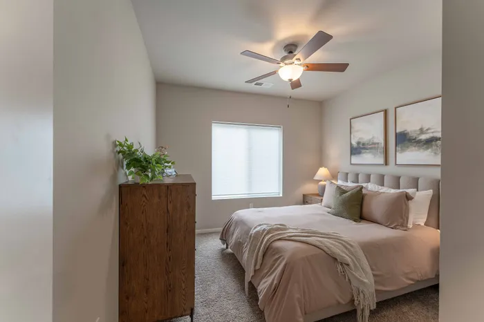 Crescent-Falls-Apartments-Joplin-Missouri-Furnished-Two-Bedroom-AirBNB-Second-Bedroom
